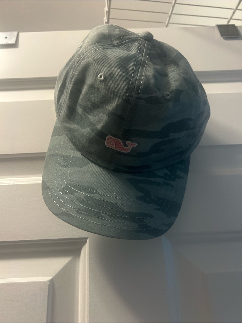 NWT! Women’s Vineyard Vines Green Camo Whale Baseball Cap— adjustable